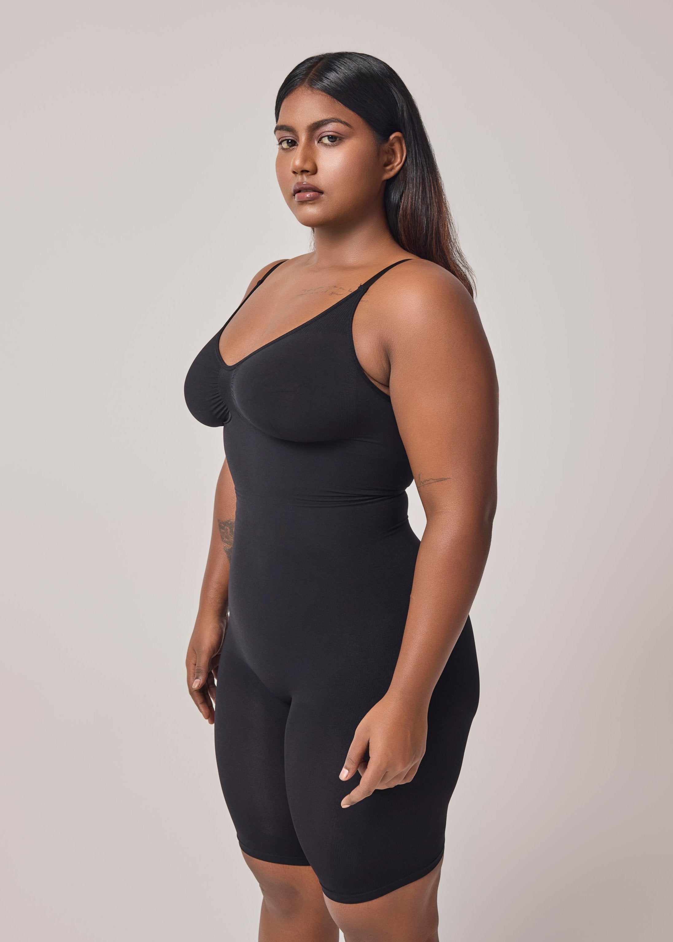 intense mid thigh body shapewear in black color