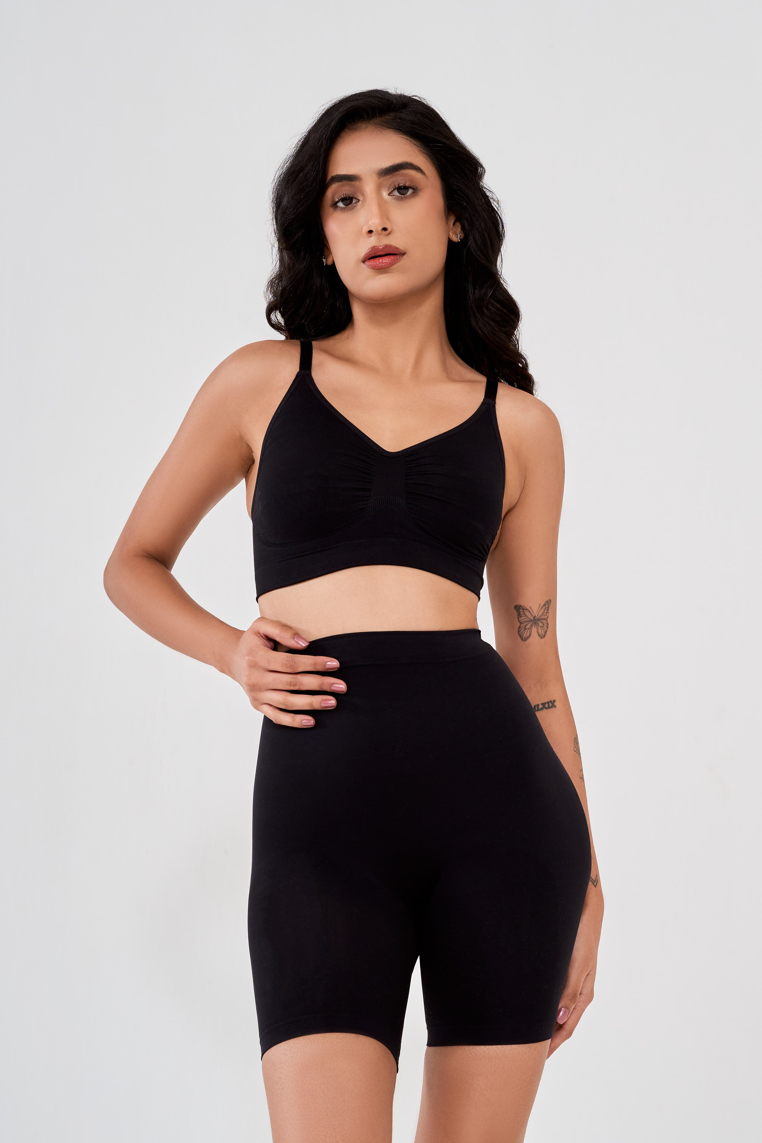 black wireless shaping bra