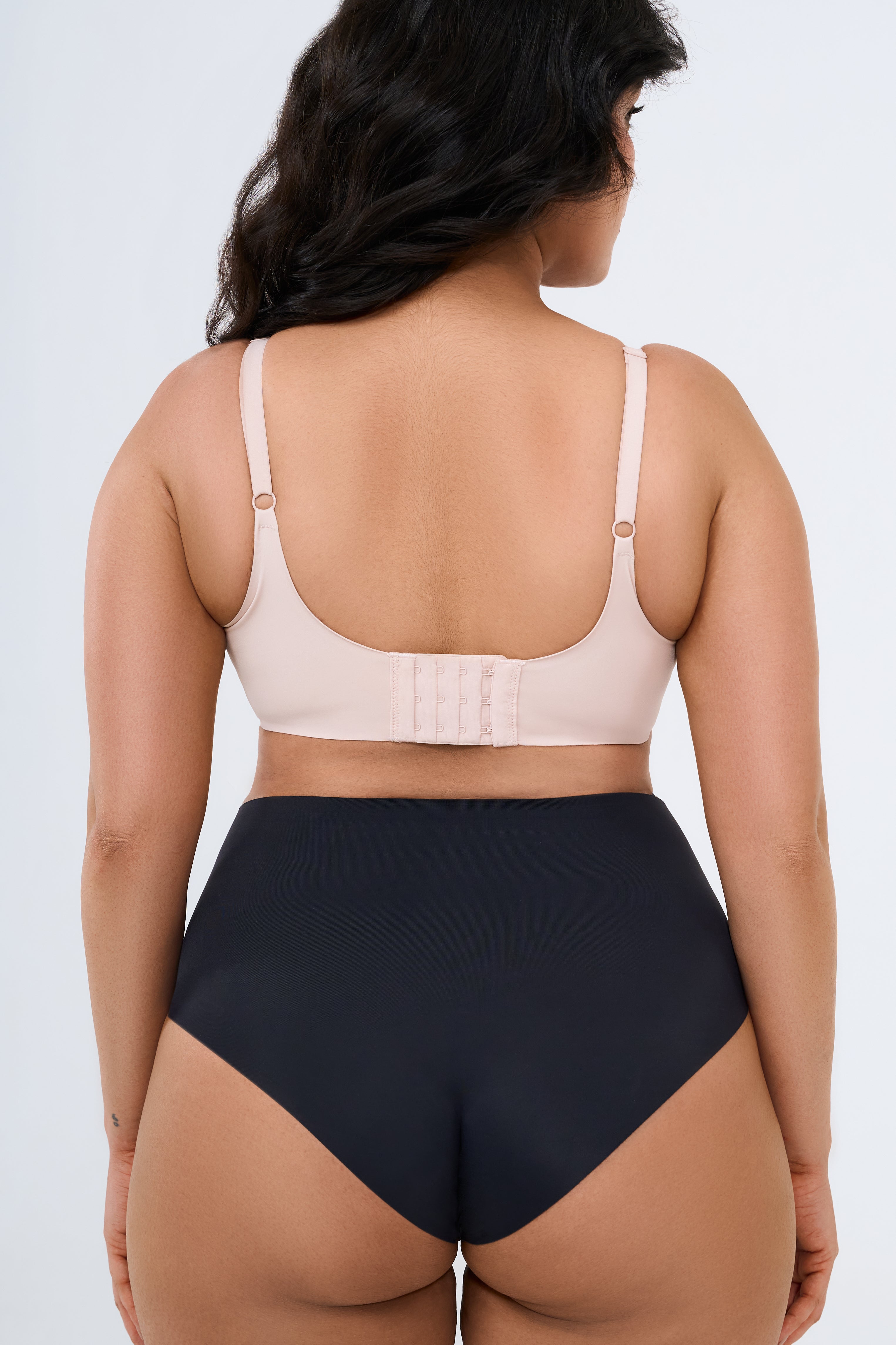 wireless underwire bra backside view